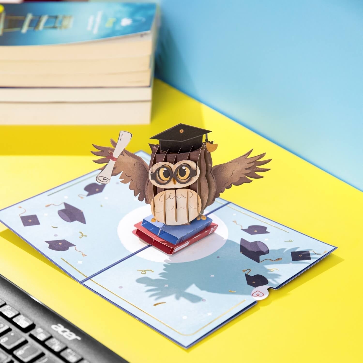 Eule mit Doktorhut Pop-Up Karte